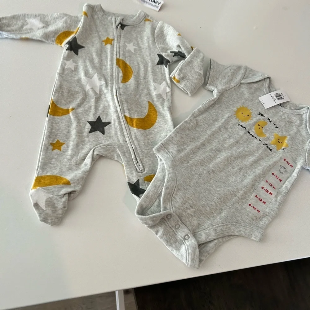 Old Navy Gray Baby Onesie and Pajama Set with Stars and Moons